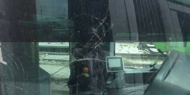 خطير/ تعرض المترو 5 و6 الى حادثتي تهشيم واعتداء على الركاب..#خبر_عاجل - المصدر تونس