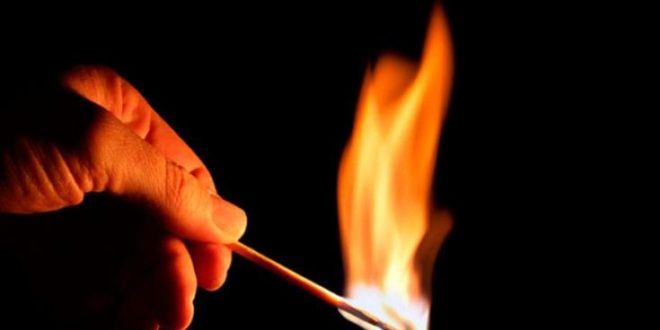 خطير/ فاجعة في معهد بهذه الجهة: تلميذ يحاول حرق زميليه داخل القسم..#خبر_عاجل - المصدر تونس