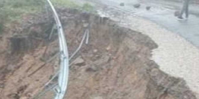 وزير التجهيز والإسكان يعاين مواقع الانزلاقات الأرضية ويعلن انطلاق اشغال الاصلاح - المصدر تونس